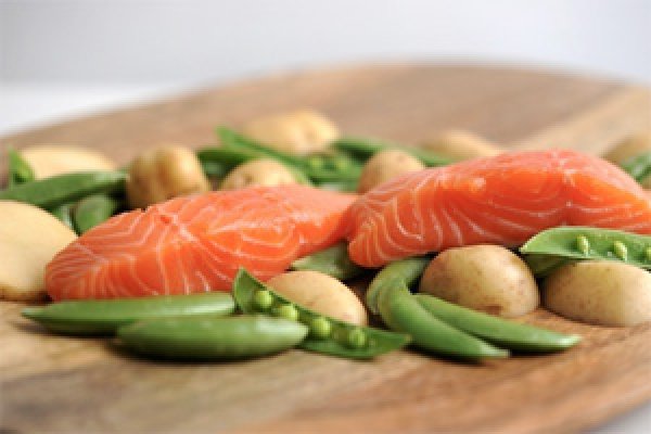 画像2: フィッシュ４ドッグ／サーモン　小粒6ｋｇ　 (2)